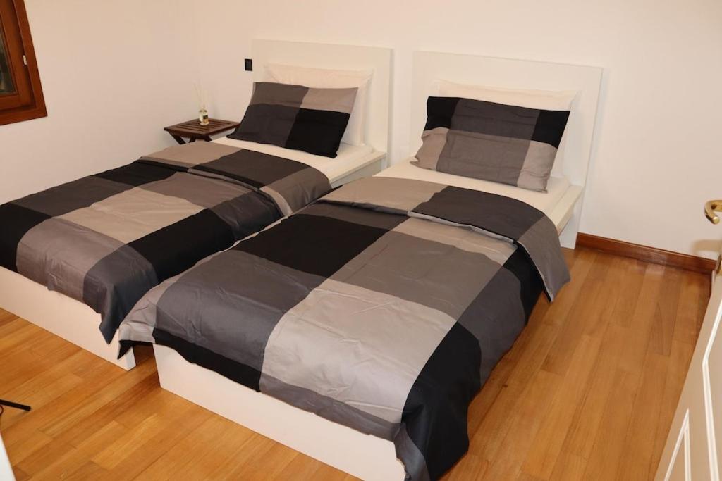 Appartement Dans Un Terrain De Golf, 5 Min De La Mer En Voiture, Parking Gratuit Cogoleto Luaran gambar