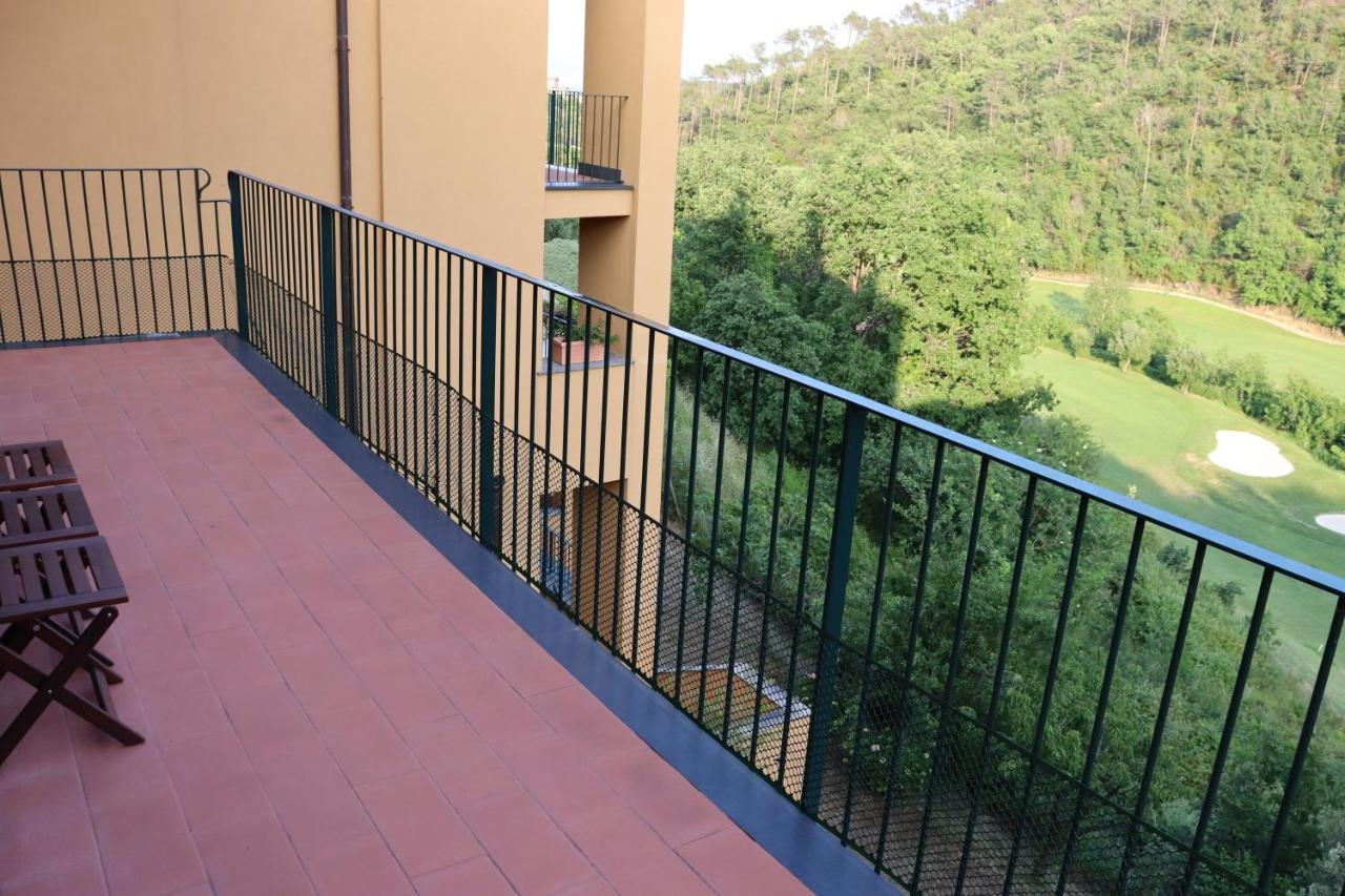 Appartement Dans Un Terrain De Golf, 5 Min De La Mer En Voiture, Parking Gratuit Cogoleto Luaran gambar